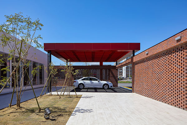 Jネットカーズ 越谷レイクタウン 中古車販売店・レンタカー店舗 事例写真