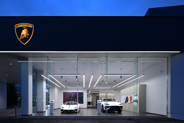 ランボルギーニ札幌 自動車ショールーム 事例写真