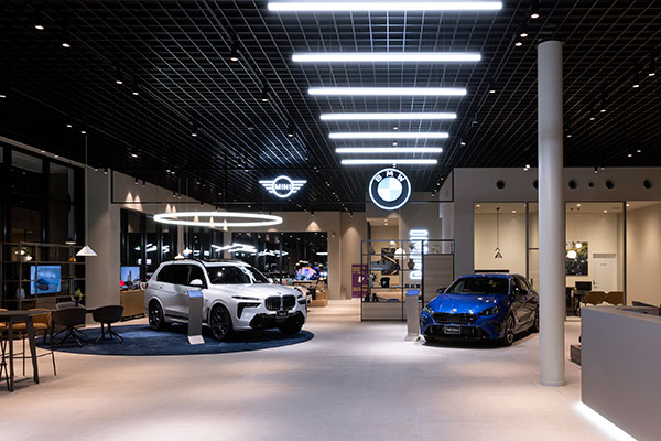 BMW/MINI 函館 自動車ショールーム 事例写真