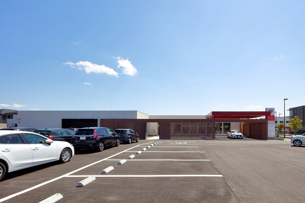 Jネットカーズ 越谷レイクタウン店 設計監理 事例写真