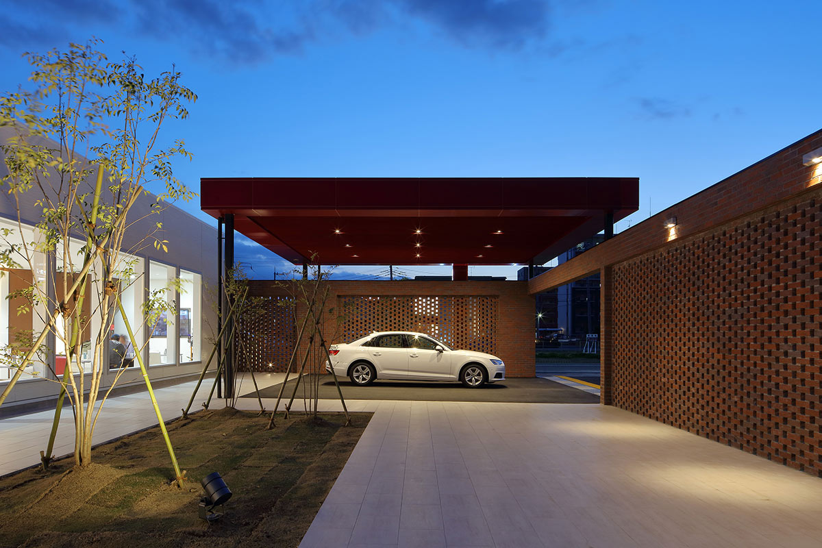 Jネットカーズ 越谷レイクタウン店 設計監理 事例写真