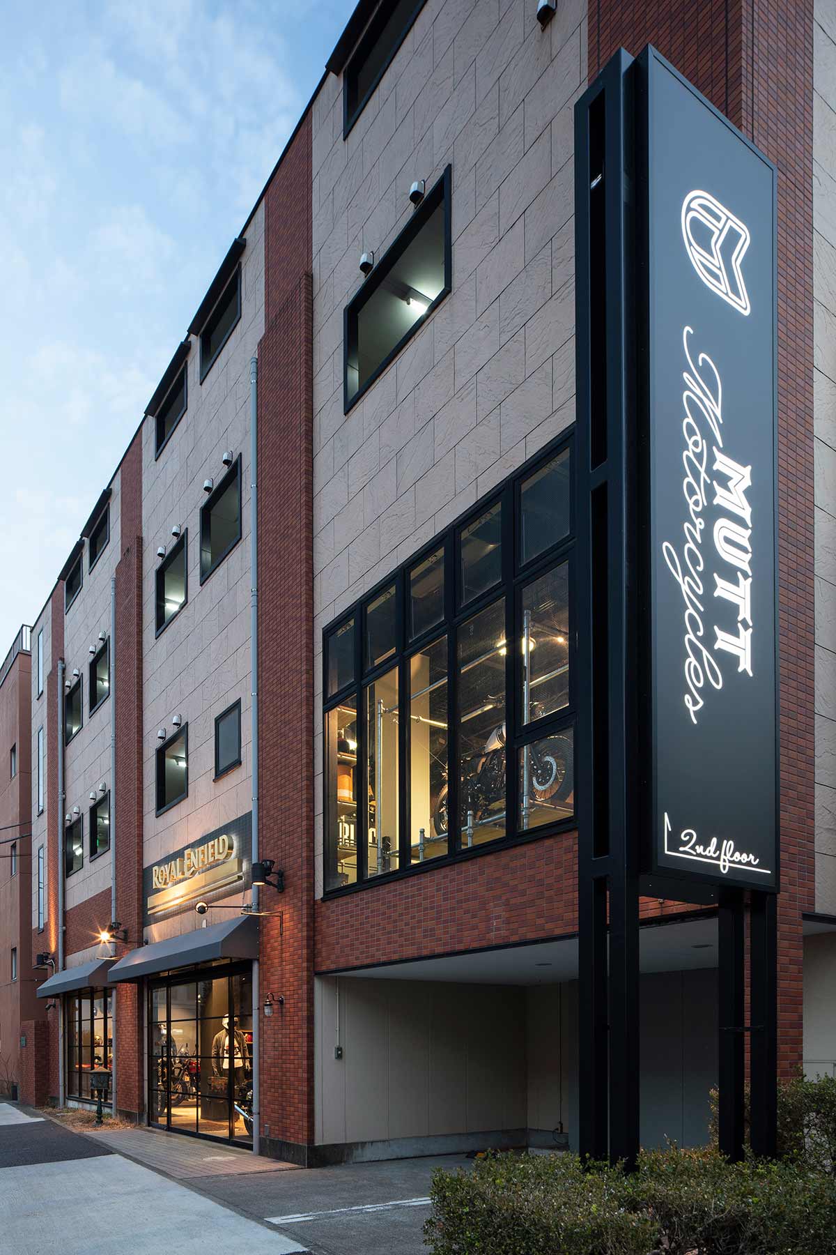 MUTT/Royal Enfield 設計監理 事例写真