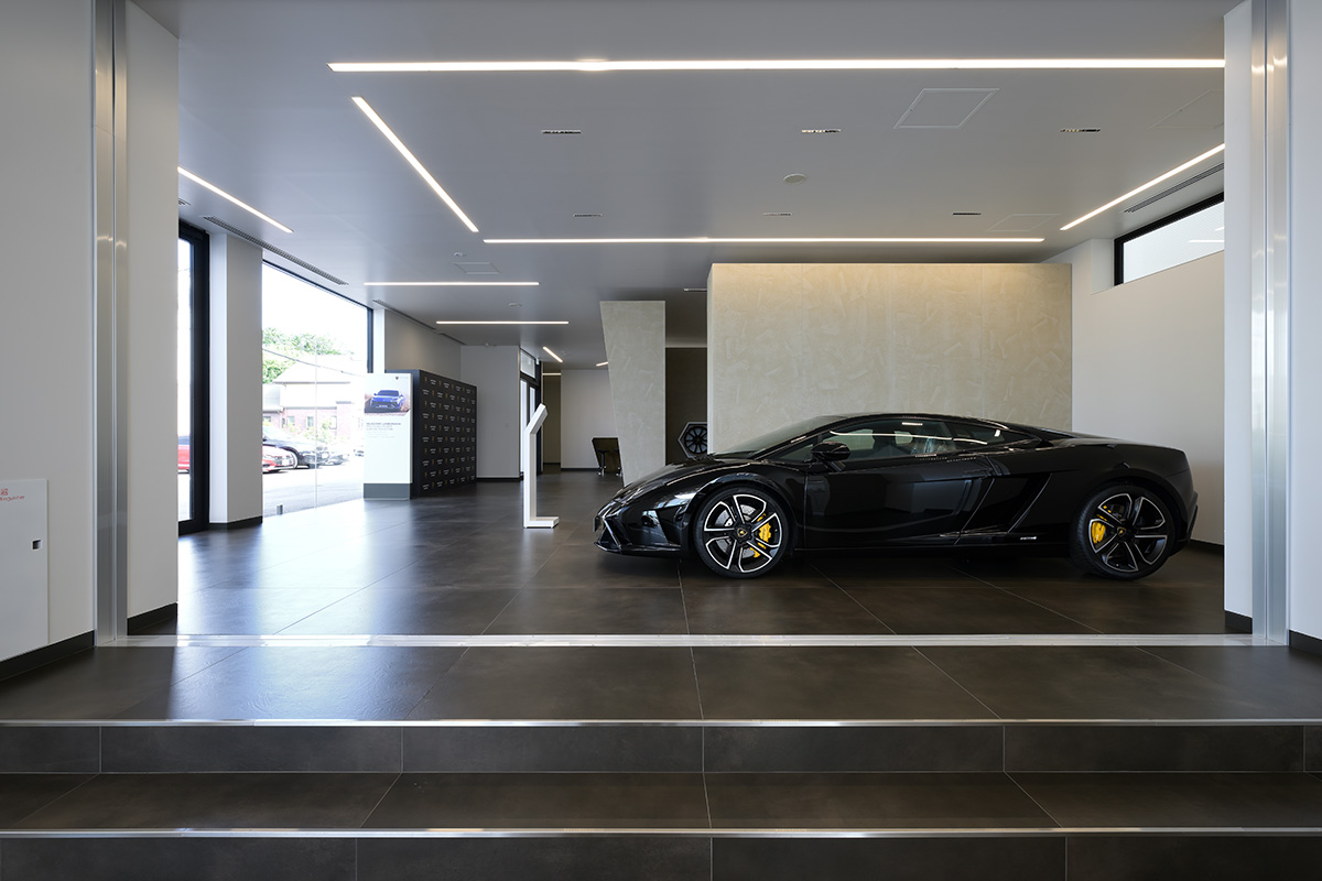 Lamborghini Sapporo 設計監理 事例写真