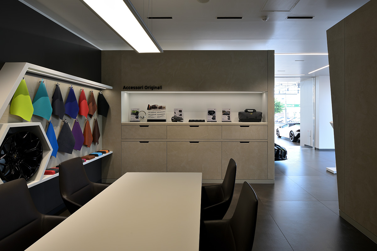 Lamborghini Sapporo 設計監理 事例写真