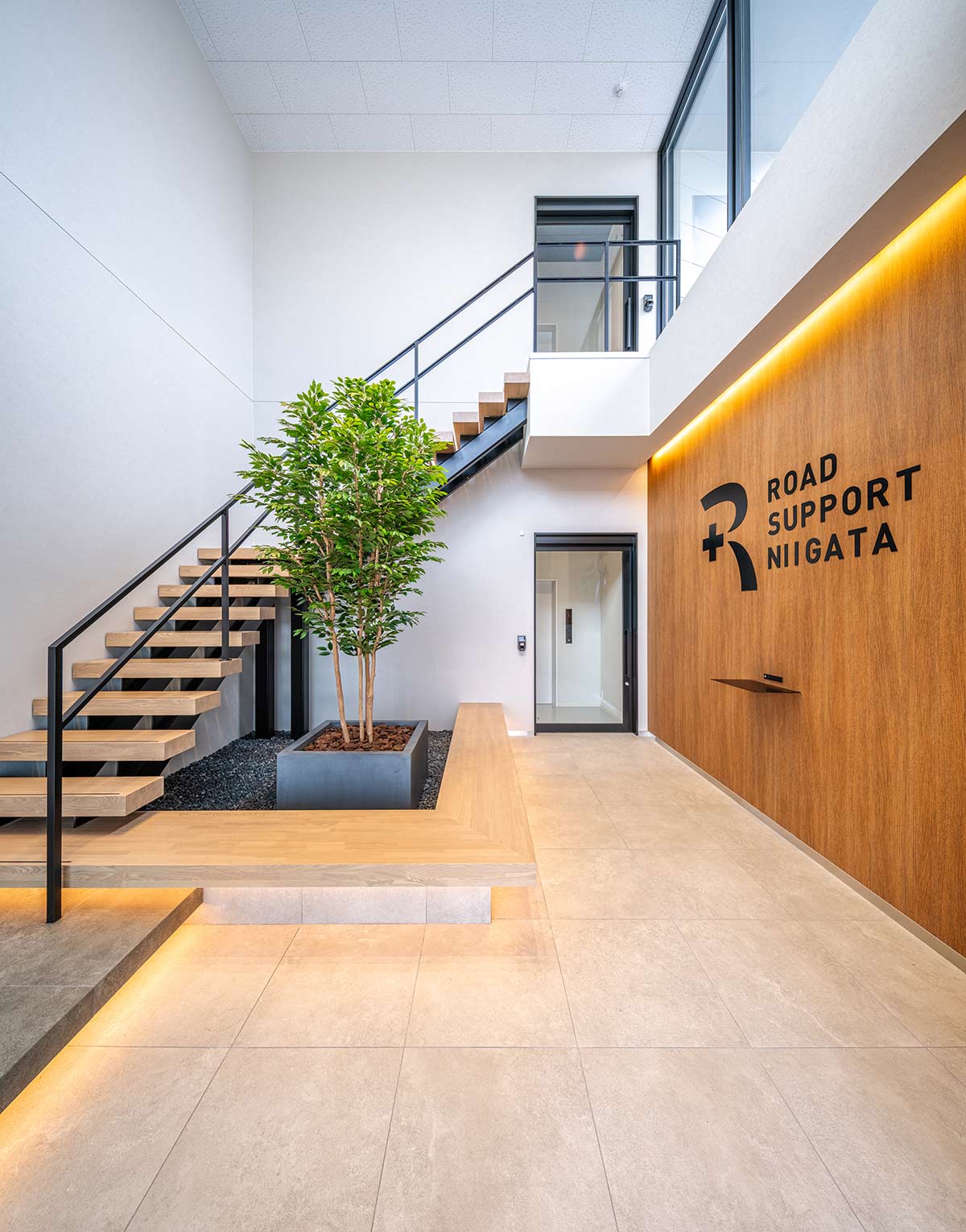 ロードサポート新潟 本社社屋 設計監理 事例写真